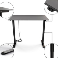 Mit dem Yaasa Desk Basic S in der Farbe Anthrazit kann man auch im Stehen arbeiten.