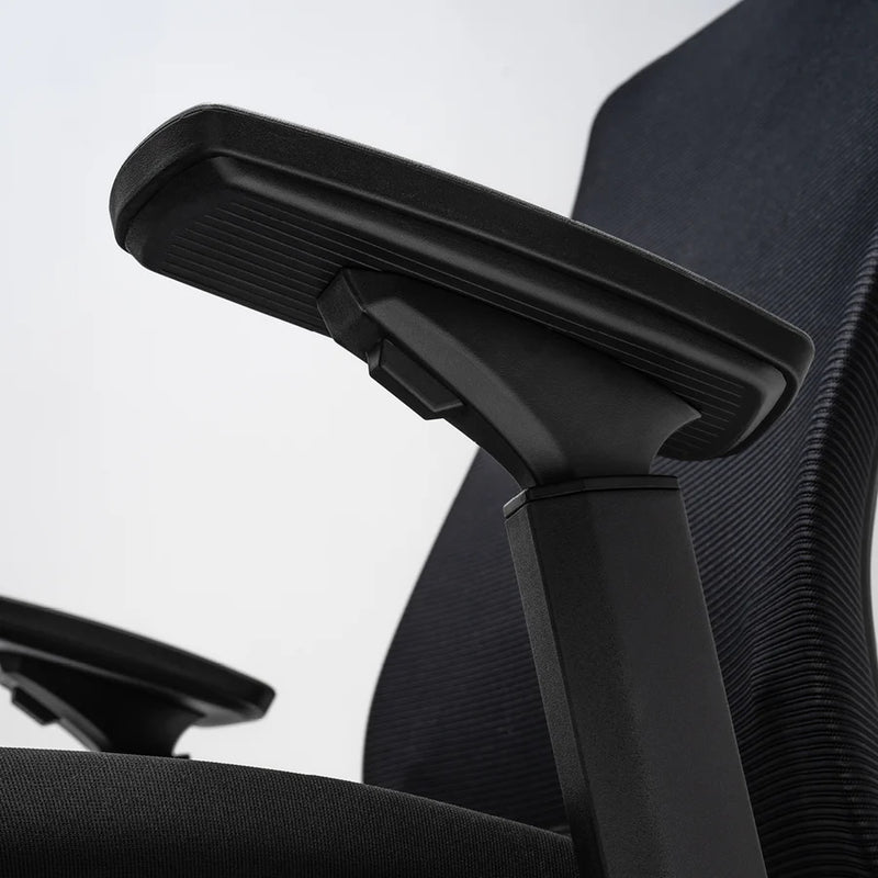 Essential Set: Desk & Chair Essential