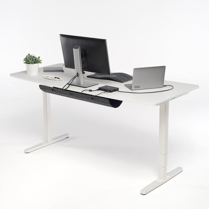 Schreibtisch-Arbeitsplatz mit dem hellgrauen Desk Pro 2.