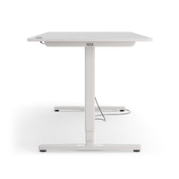 Desk Pro 2 180 x 80 cm mit weißem Tischrahmen und Offwhite Tischplatte.
